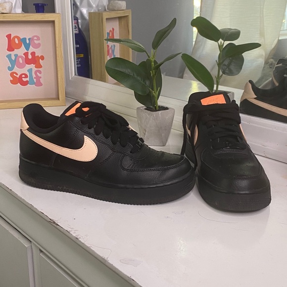 Nike air forces - Picture 2 of 3